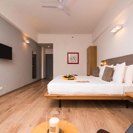 Oyo Townhouse 028 Corporate Suite Noida Ngoại thất bức ảnh