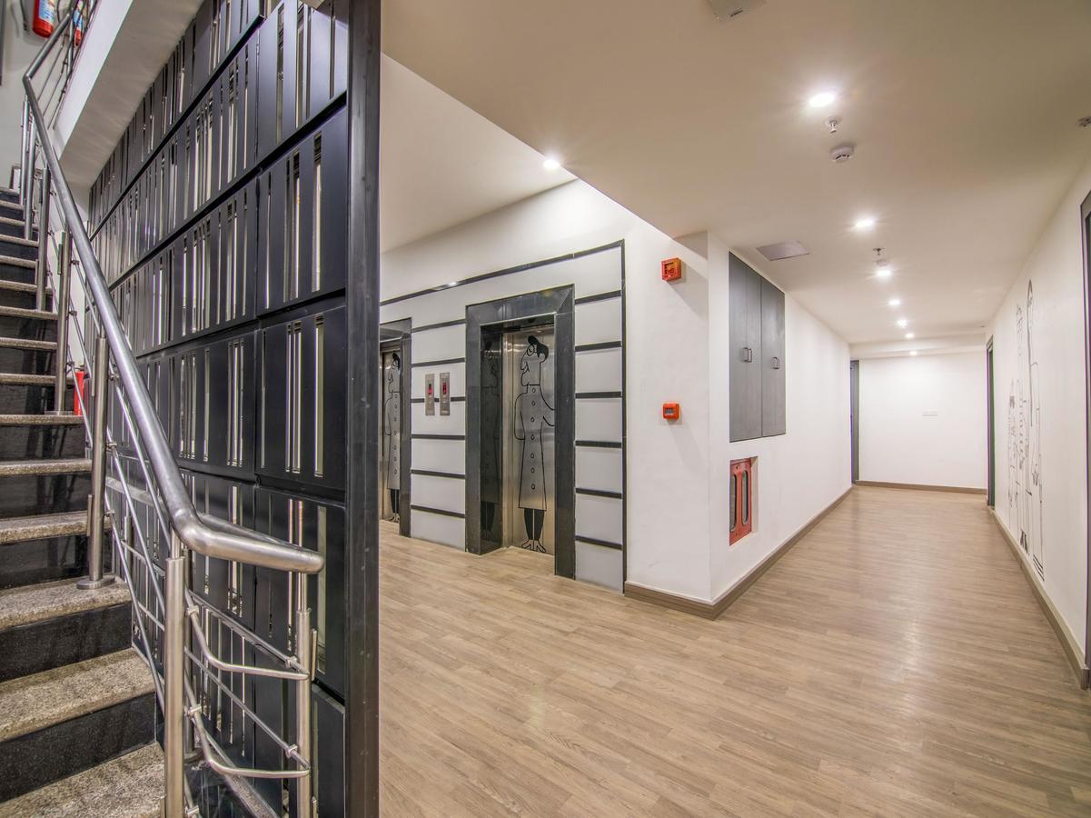 Oyo Townhouse 028 Corporate Suite Noida Ngoại thất bức ảnh