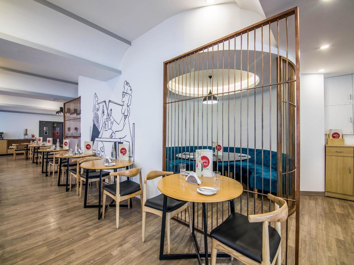 Oyo Townhouse 028 Corporate Suite Noida Ngoại thất bức ảnh