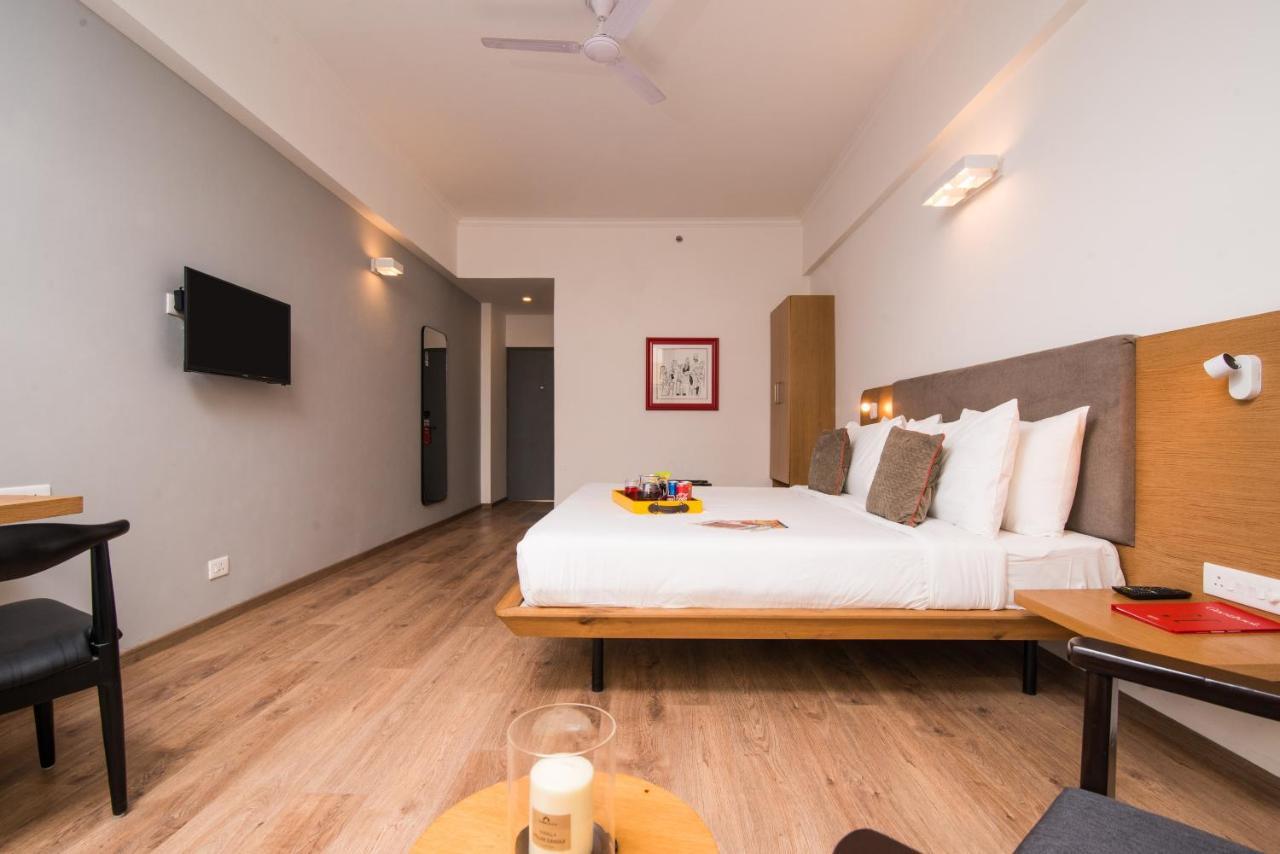Oyo Townhouse 028 Corporate Suite Noida Ngoại thất bức ảnh