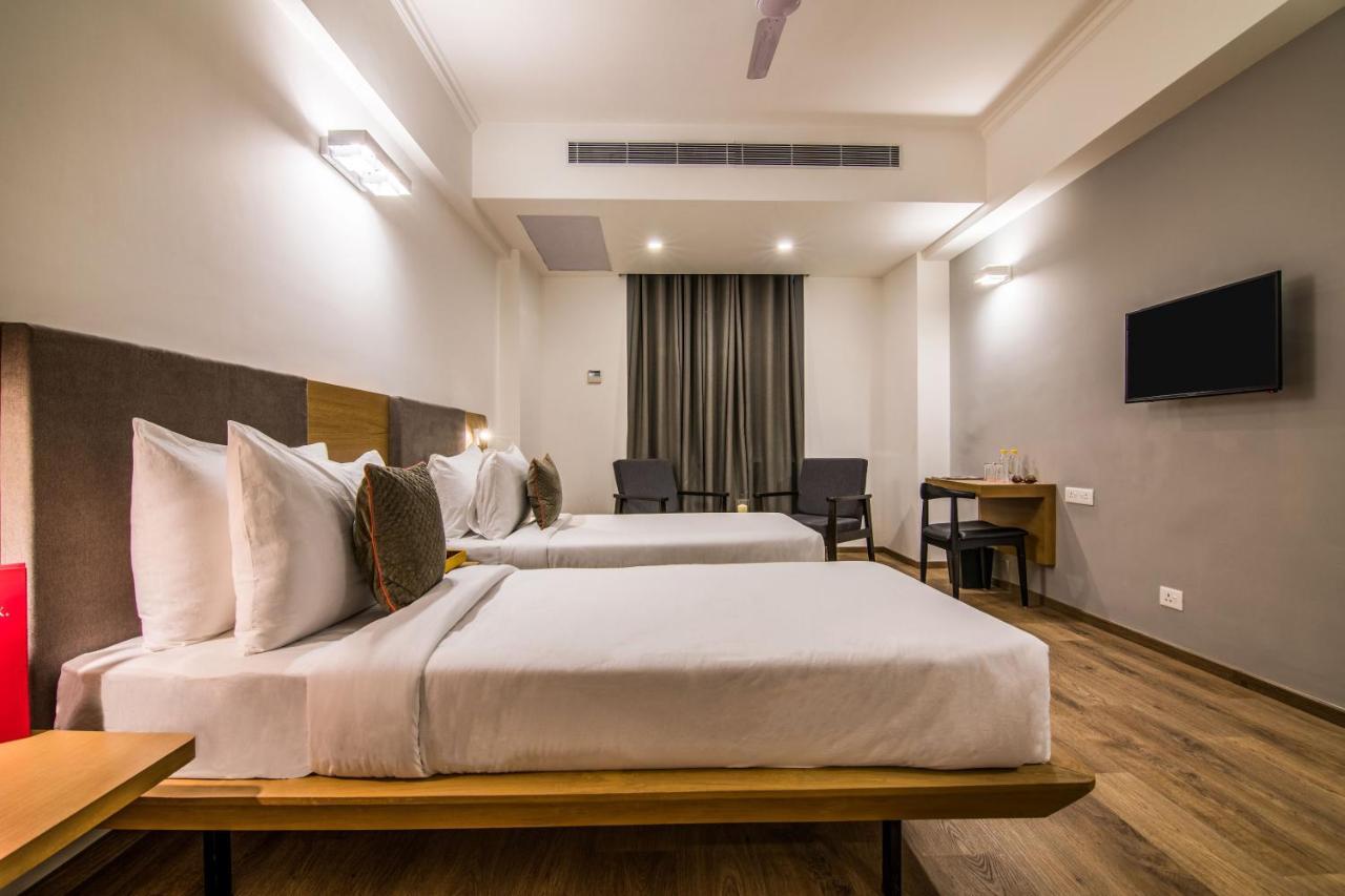 Oyo Townhouse 028 Corporate Suite Noida Ngoại thất bức ảnh