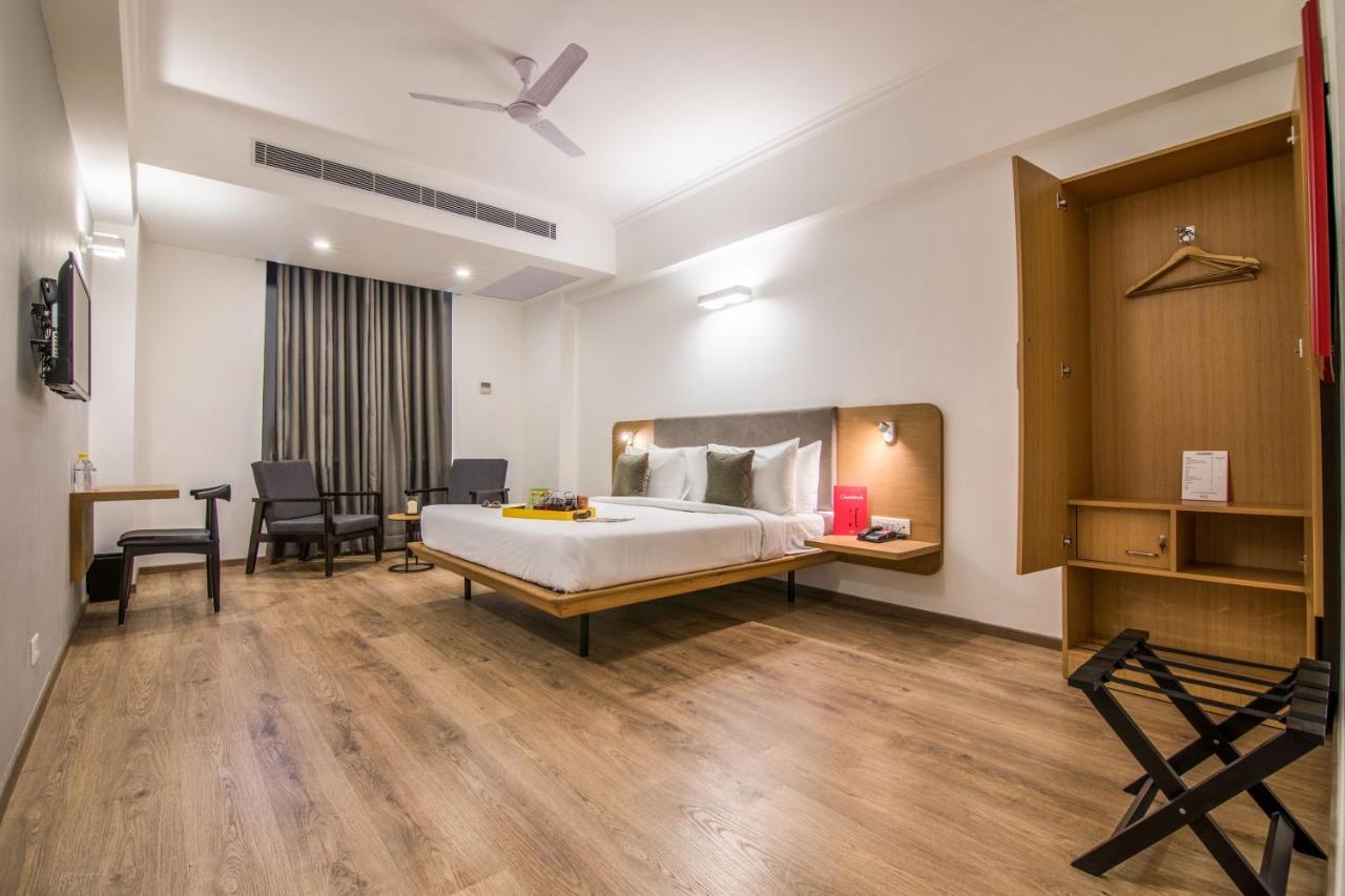 Oyo Townhouse 028 Corporate Suite Noida Ngoại thất bức ảnh