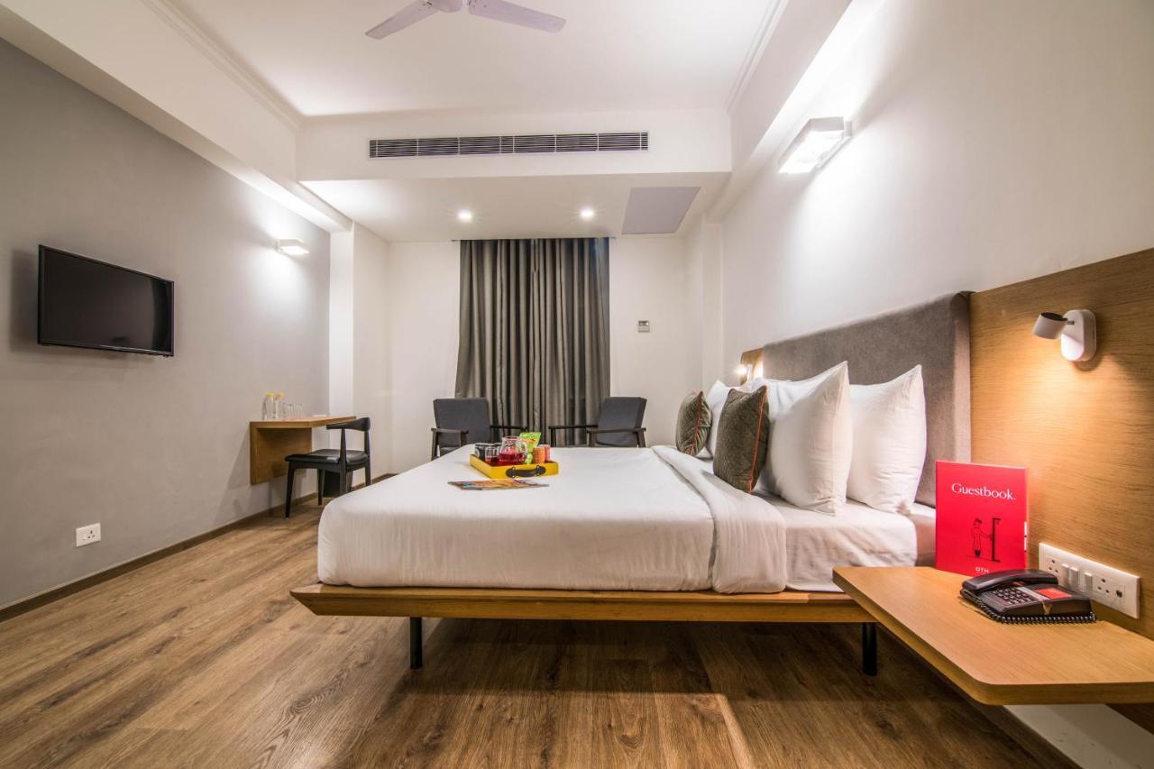 Oyo Townhouse 028 Corporate Suite Noida Ngoại thất bức ảnh