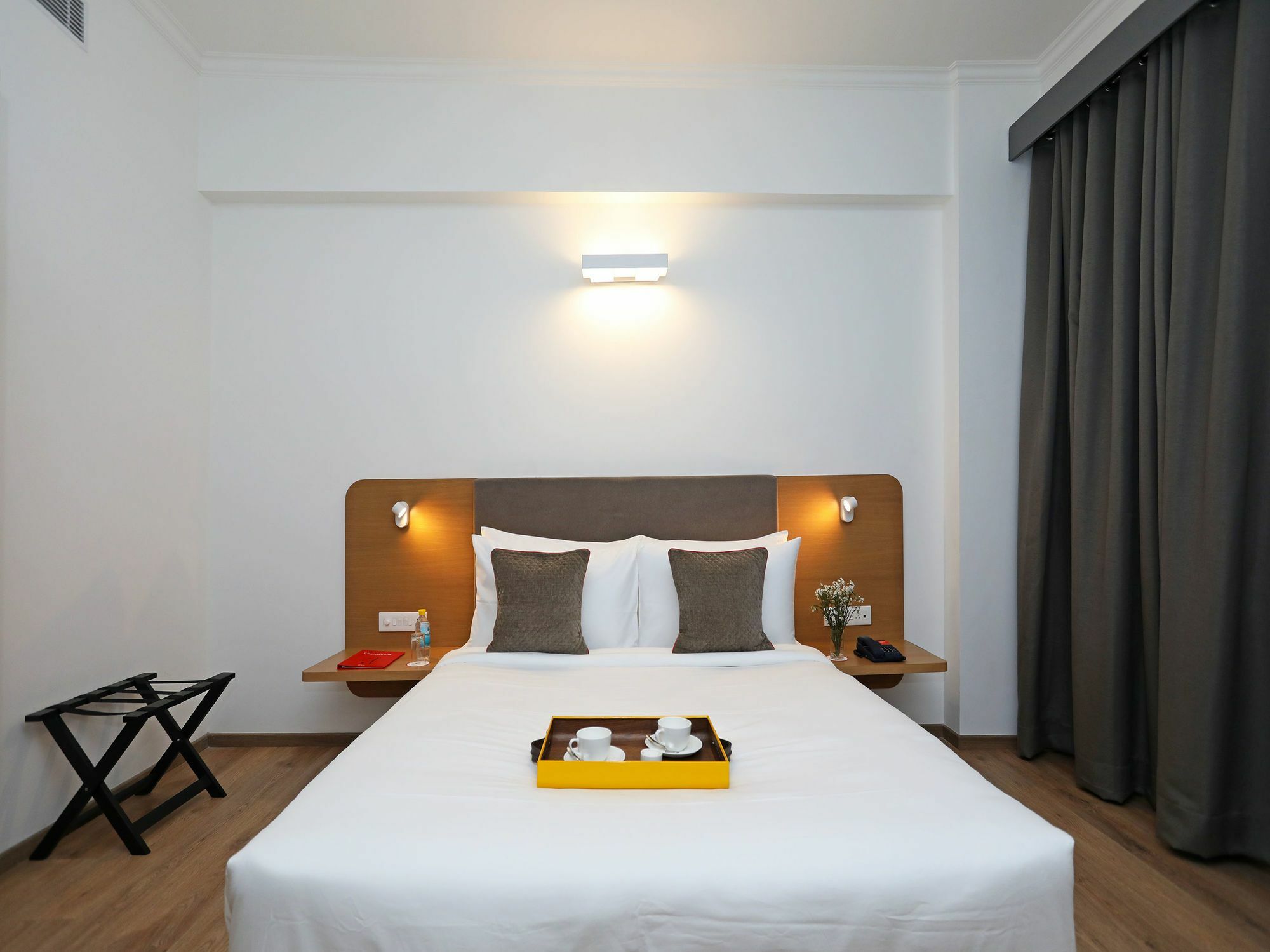 Oyo Townhouse 028 Corporate Suite Noida Ngoại thất bức ảnh