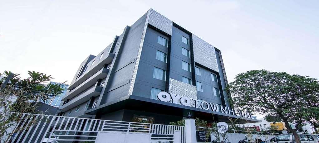 Oyo Townhouse 028 Corporate Suite Noida Ngoại thất bức ảnh