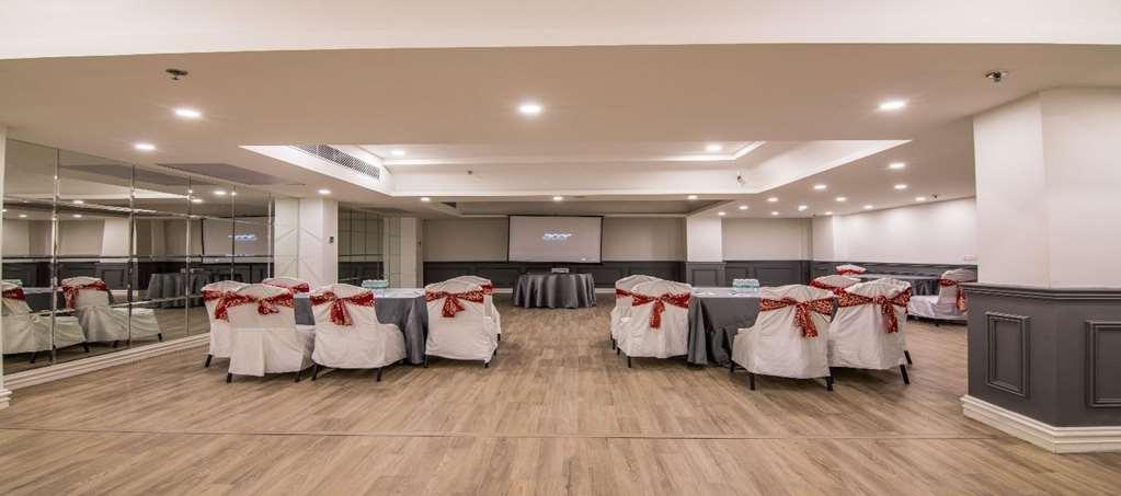 Oyo Townhouse 028 Corporate Suite Noida Tiện nghi bức ảnh